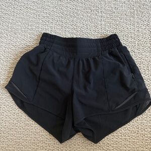 Lululemon Hotty Hot High Rise 2.5”